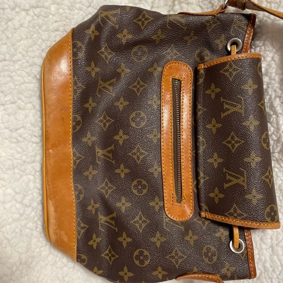 Authentic vintage Louis Vuitton. Backpack style. - Picture 2 of 7